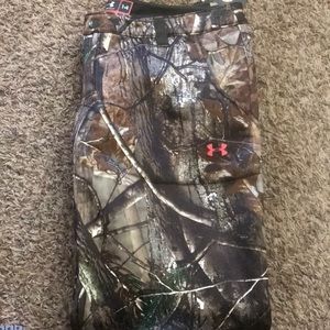 Under Armour Scent Control cold gear.